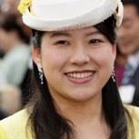 Japón: Princesa que por ley debió renunciar a su título real está embarazada de su primer hijo