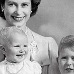 Ponen a la venta histórica carta de la Reina Isabel II detallando la infancia de sus hijos mayores