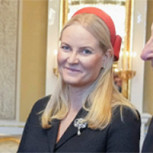 Princesa Mette‑Marit sorprendió con su reaparición oficial en plena crisis de la monarquía noruega