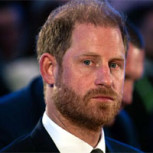 Príncipe Harry regresó al Reino Unido en medio de nuevas tensiones: Meghan y sus hijos no viajaron