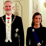 Reina Letizia se robo la atención con gesto a Felipe VI en gala por visita oficial a Finlandia