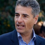 Partido de Andrés Velasco es disuelto por Servel: Recibe ácidas burlas en Twitter