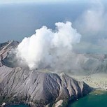 Erupción de un volcán en Nueva Zelanda dejó cinco muertos y 20 heridos: Dramáticos videos del momento