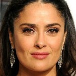 Salma Hayek se mostró completamente natural en una piscina y la llenaron de elogios