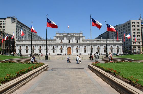 Palacio_de_la_Moneda_desde_Plaza_de_la_Constitución