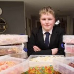 Niño de 11 años aprovechó su alergia para crear emprendimiento de golosinas: Es todo un éxito
