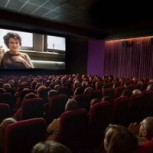 Por hacer ruido: La brutal pelea en un cine de Francia que es viral en redes