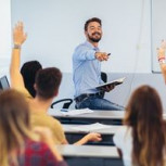La aplaudida iniciativa de un profesor para que sus alumnos no se aburran en clases: Mira el video