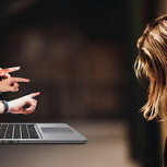Estudio reveló las ocho agresiones más comunes hacia las mujeres en internet