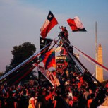 Encuesta muestra que casi el 60% de los chilenos cree que los efectos del 18-O fueron negativos