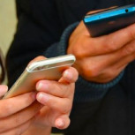 Diputados ingresan proyecto para prohibir el uso de celulares en los colegios inspirándose Nueva Zelanda