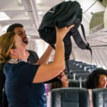 Conoce la mochila viral de TikTok que promete solucionar la restricción de equipaje de los aviones