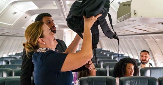 La solución viral a las restricciones de equipaje de los aviones: así es la  mochila que arrasa en TikTok para no renunciar al espacio