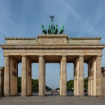 Profesor renuncia en medio de gira en Alemania por estudiantes comprando droga y padres que lo desautorizaron