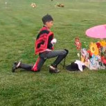 Niño de 10 años se volvió viral al bailar cueca junto a la tumba de su madre