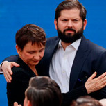 Carolina Tohá se despide con inédito abrazo grupal del gabinete: Álvaro Elizalde la reemplazará en Interior