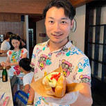 Yuma Ogihara: El youtuber que se enamoró de los completos chilenos y se los llevó a Japón