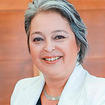 Revelan identidad de la pareja de Jeannette Jara: Es funcionario del Registro Civil