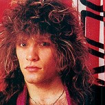 Emocionante viral: Rockero de corazón contagió a decenas de jóvenes en un parque con clásico de Bon Jovi