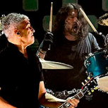 Sobrevivientes de Nirvana reaparecen sorpresivamente en concierto a beneficio por incendios en California
