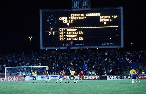 El marcador del Chateu Carreras de Córdoba resume todo lo vivido la helada noche del 3 de julio de 1987.