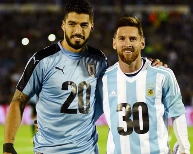 Antes de la pandemia, Uruguay y Argentina ya iniciaban la promoción de sus aspiraciones apelando, incluso, a sus actuales referentes futbolísticos como Luis Suárez y Lionel Messi.