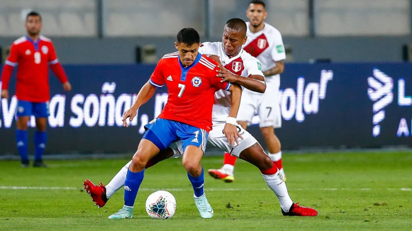 Alexis Sánchez fue el reflejo de lo que fue Chile ante Perú, chispazos que menos mal alcanzaron para algo bueno ante los del Rímac.