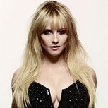 Bernadette de Big Bang Theory se destapó y posó para Maxim: Penny tiene competencia
