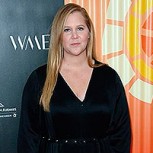 Amy Schumer comparte divertida foto con la mascarilla tapándole los ojos: Fans la aplauden