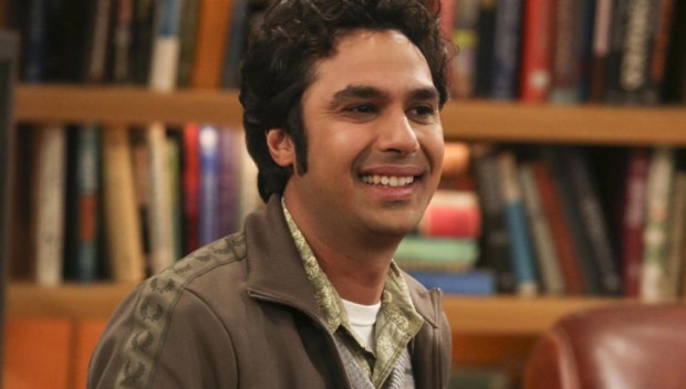 Así lucía Kunal Nayyar en "The Big Bang Theory" / www.antena3.com