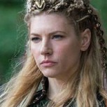 El sentido mensaje de la actriz que interpreta a “Lagertha” luego de estrenarse el final de “Vikingos”
