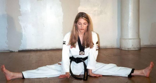 Mucho antes de convertirse en "Lagertha", Katheryn Winnick practicó taekwondo y obtuvo el cinturón negro / titanchannel.com