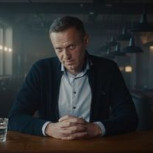 Documental “Navalny”, sobre opositor ruso encarcelado, gana el Óscar y desata furia del Kremlin