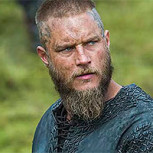 Creador de “Vikingos” revela faceta del actor tras Ragnar: “No siempre fue fácil trabajar con él”