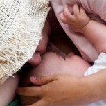 Facebook elimina censura a fotos de madres que dan de amamantar