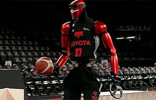 Robot basquetbolista logra incre&iacute;ble tiro gracias a la IA