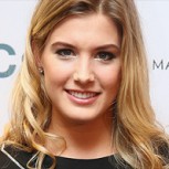 La tenista Genie Bouchard destaca en sexy publicidad de bebida cola