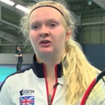 Francesca Jones, la inspiradora tenista que juega con tres dedos y no se rinde ante el bullying
