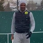 Federer jugando al tenis en su casa: Lo único que veremos de este deporte en mucho tiempo