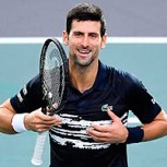 Djokovic y su esposa desafían a todos con acrobático ejercicio de yoga: ¿Puedes hacerlo?