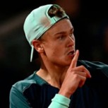 “Federer era 40 veces peor que yo”: Tenista danés Holger Rune es criticado por su comportamiento y así respondió