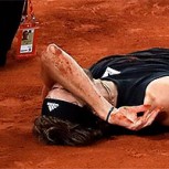 Zverev sufrió dramática lesión en Roland Garros y es retirado en silla de ruedas: Mira el momento