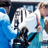 Foto viral de mujer con hielo refleja el calor extremo en el Abierto de Australia: Suspendieron partidos