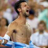 Como el Increíble Hulk: Alocado festejo de Djokovic tras vencer a Alcaraz en una épica final