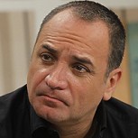 Luis Jara al borde las lágrimas en entrevista: habla del hackeo de su Twitter