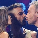 Ricky Martin sorprende a Martín Cárcamo al robarle un beso: “No jueguen con fuego, porque se pueden quemar”