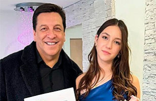 Julio César Rodríguez and Claudia Arnello's Daughter Turns 16: See Her Now - News Directory 3