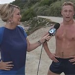 Periodista se enamora de musculoso corredor entrevistado en la playa y sale persiguiéndolo