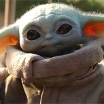 Un Baby Yoda nada de tierno aparece en TV y desafía a Baby Groot: Este es el extraño y divertido momento