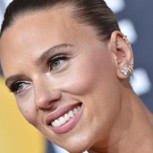 Scarlett Johansson fue delatada por su maquillador: Actriz aplica impensado secreto de belleza